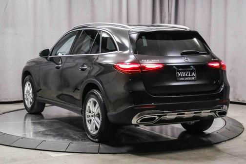 2025 Mercedes-Benz GLC 300 4MATIC