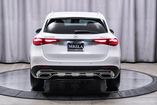 2025 Mercedes-Benz GLC 300 4MATIC