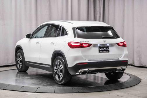 2025 Mercedes-Benz GLA 250 