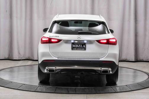 2025 Mercedes-Benz GLA 250 