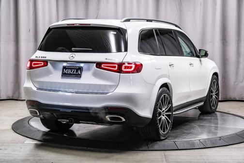 2023 Mercedes-Benz GLS 580 