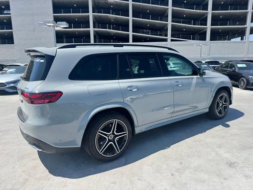 MANUFAKTUR Alpine Grey 2026 Mercedes-Benz GLS 450