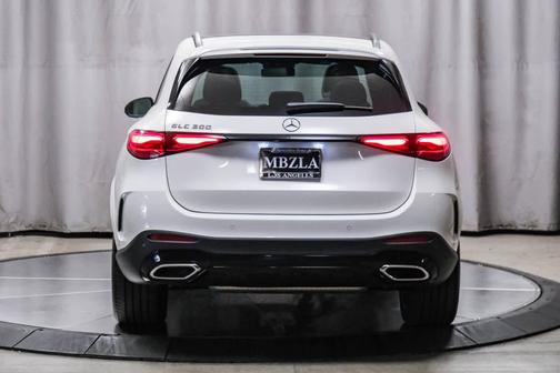 2023 Mercedes-Benz GLC 300 