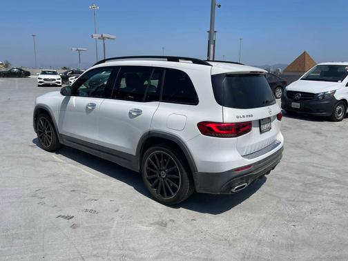 2021 Mercedes-Benz GLB 250