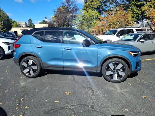 2023 Volvo XC40 Recharge Pure Electric Plus