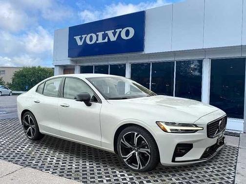 2024 Volvo S60 Plus
