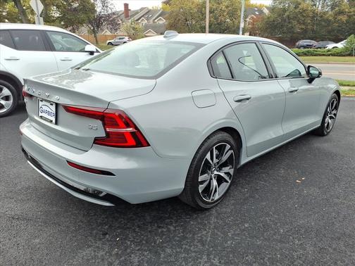2025 Volvo S60 B5 Core