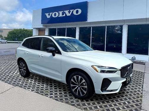 Crystal White 2025 Volvo XC60 Plus