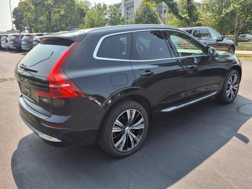 2022 Volvo XC60 B5 AWD Inscription
