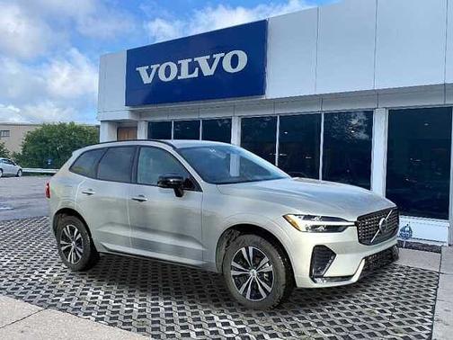 2025 Volvo XC60 Core