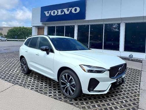 Crystal White 2025 Volvo XC60 Plus
