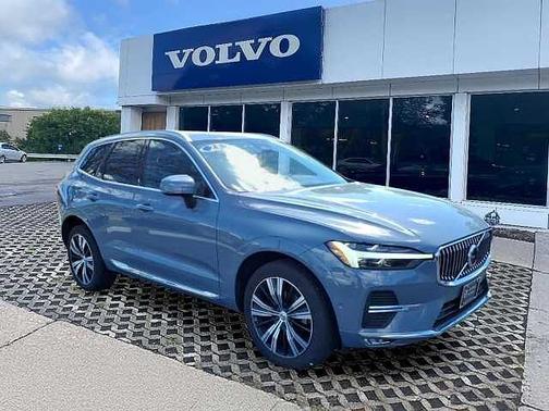 Thunder Grey 2023 Volvo XC60 Plus