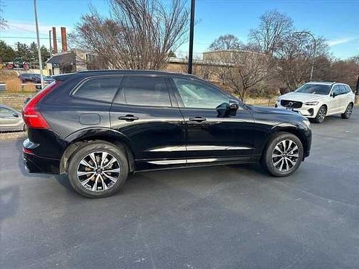 2025 Volvo XC60 Core