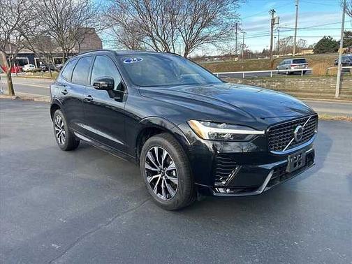 2025 Volvo XC60 Core