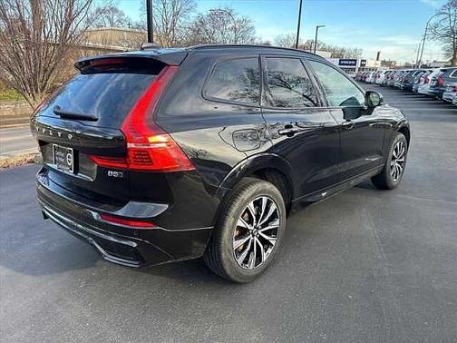 2025 Volvo XC60 Core