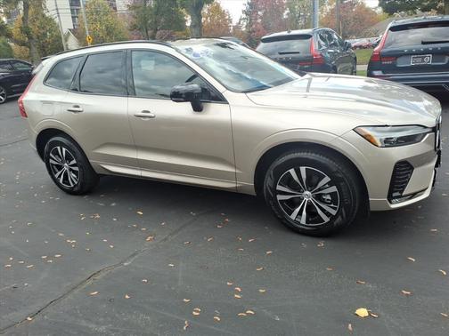 2025 Volvo XC60 B5 Core