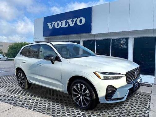 2025 Volvo XC60 Plus