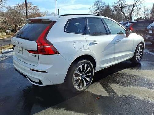 2025 Volvo XC60 Plus