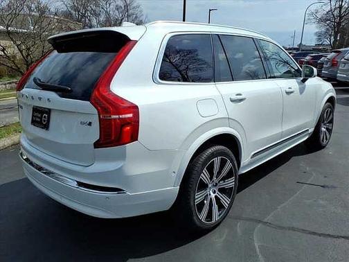 Crystal White 2025 Volvo XC90 Ultra