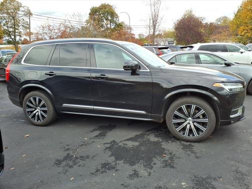 2025 Volvo XC90 B5 Core