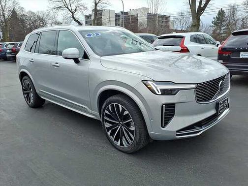 2025 Volvo XC90 Plus