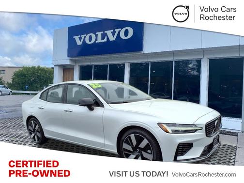 2025 Volvo S60 Plug-In Hybrid T8 Plus