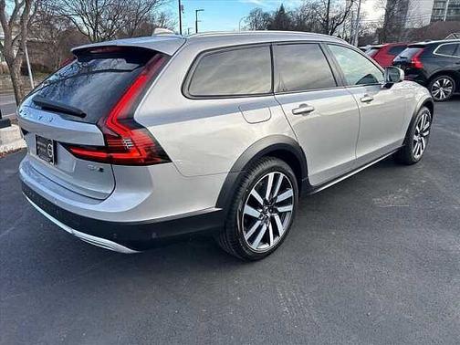 2025 Volvo V90 Cross Country Ultra