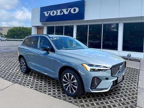 Thunder Grey 2024 Volvo XC60 Plus