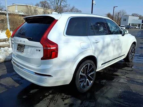 2025 Volvo XC90 Plus