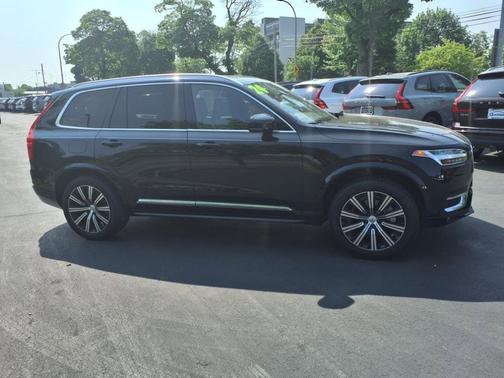 2024 Volvo XC90 B5 Core Bright