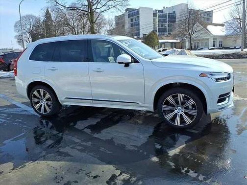 2025 Volvo XC90 Plus