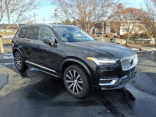 2025 Volvo XC90 Core