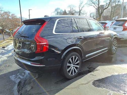 2025 Volvo XC90 Core