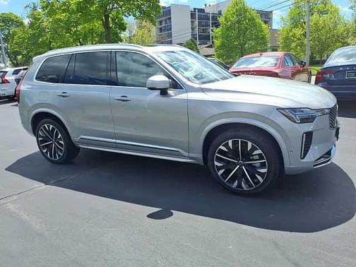 Silver Dawn 2025 Volvo XC90 Plus