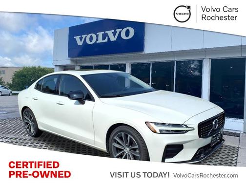 2022 Volvo S60 B5