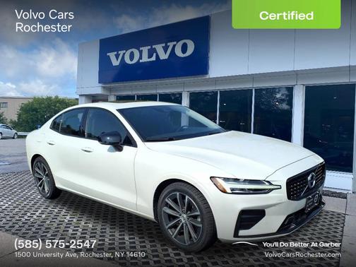 2022 Volvo S60 B5