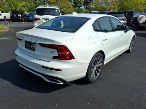 2022 Volvo S60 B5