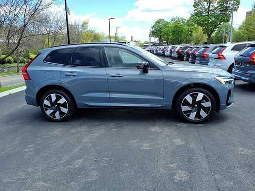 Thunder Grey 2024 Volvo XC60 Plus