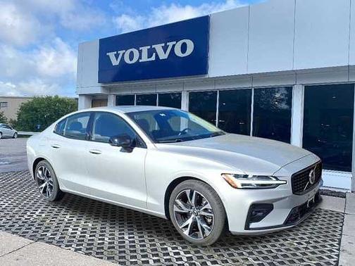 2024 Volvo S60 Plus