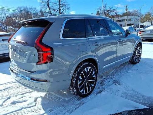 2025 Volvo XC90 Plus