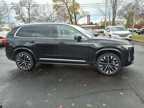 2025 Volvo XC90 Plus
