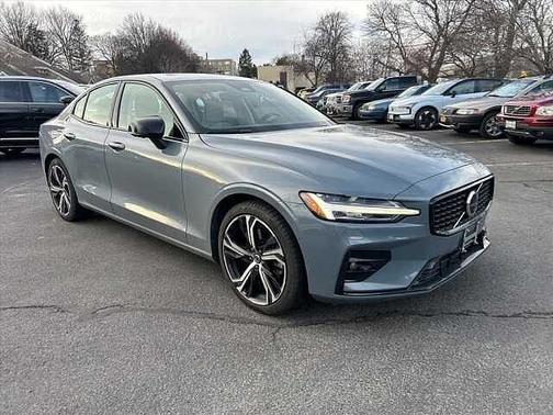 2023 Volvo S60 Plus