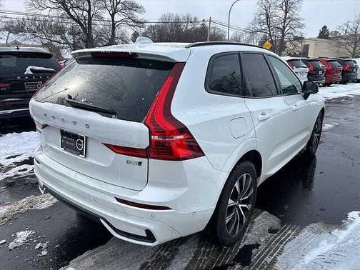 2025 Volvo XC60 Plus