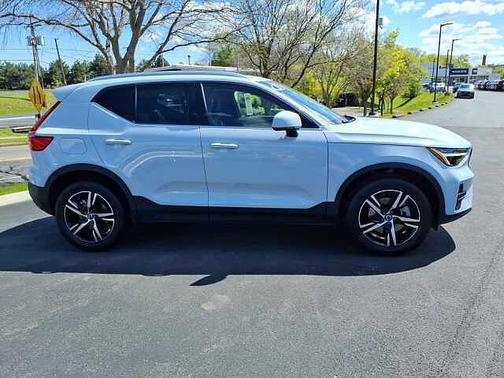 Cloud Blue 2025 Volvo XC40 Core