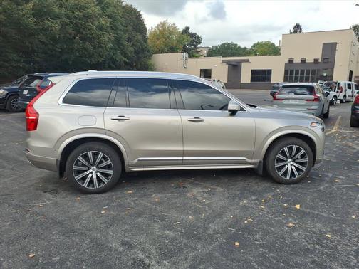 2023 Volvo XC90 B6 AWD Plus 7-Seater