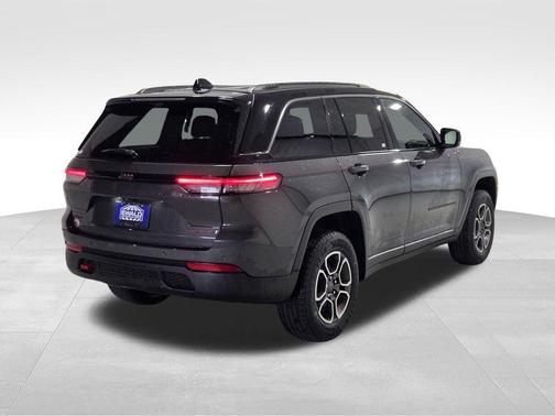 2022 Jeep Grand Cherokee Trailhawk