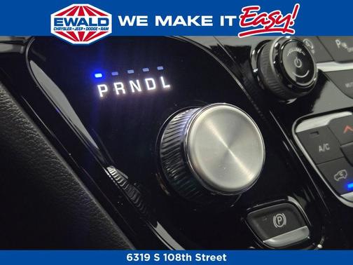 2026 Chrysler Voyager LX