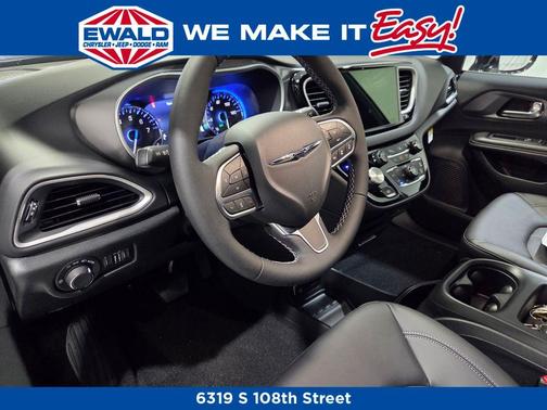 2026 Chrysler Voyager LX