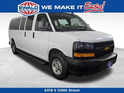 2022 Chevrolet Express 3500 LS