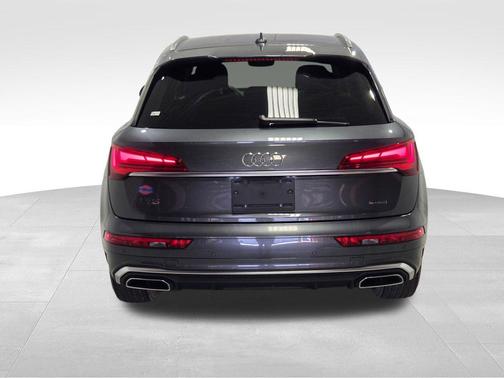 2022 Audi Q5 45 S line quattro Premium